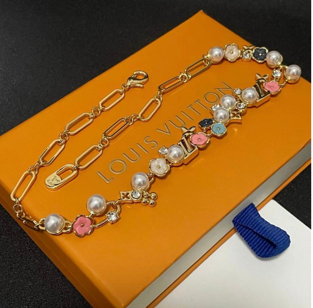 LV Flowers Necklace